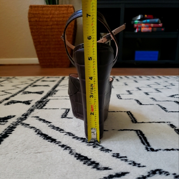 SCHUTZ- Dilene Platform Wedge Sandals- NIB (Never Worn) - Picture 8 of 9